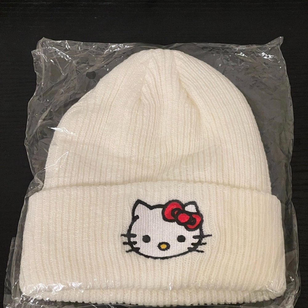 Hello Kitty Fall Winter Beanie Soft Milk White - one size